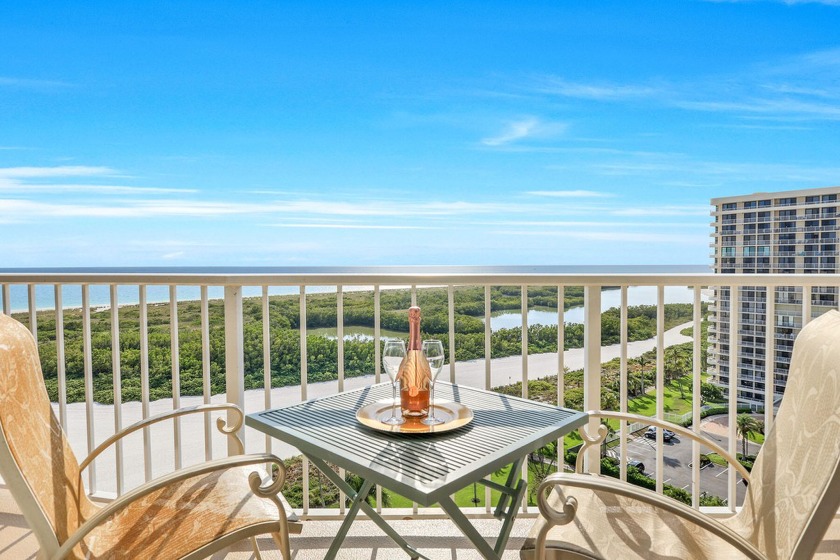 Summer at its  finest! Fabulous opportunity to own a piece of - Beach Condo for sale in Marco Island, Florida on Beachhouse.com