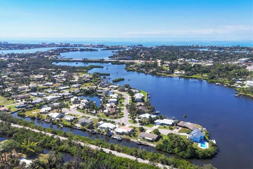 Boater's paradise just minutes from the gulf. No HOA, no CDD! - Beach Home for sale in Nokomis, Florida on Beachhouse.com