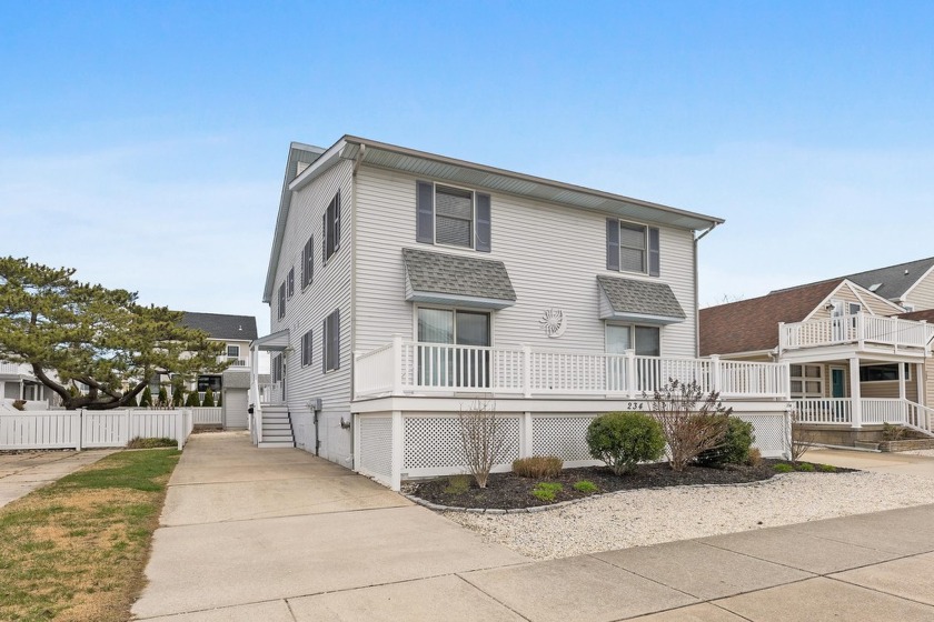 This multifamily property in Stone Harbor presents an - Beach Home for sale in Stone Harbor, New Jersey on Beachhouse.com