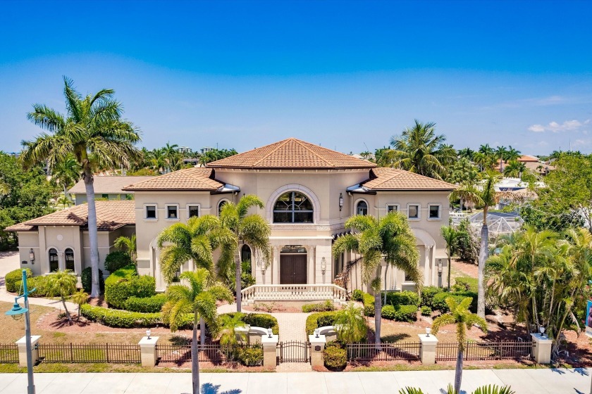 This spacious water direct former model home is just what you've - Beach Home for sale in Marco Island, Florida on Beachhouse.com