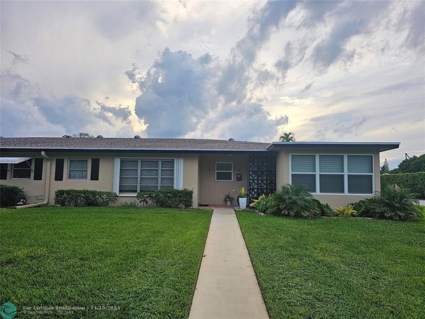 Very spacious updated villa in the heart of amazing Delray Beach - Beach Condo for sale in Delray Beach, Florida on Beachhouse.com