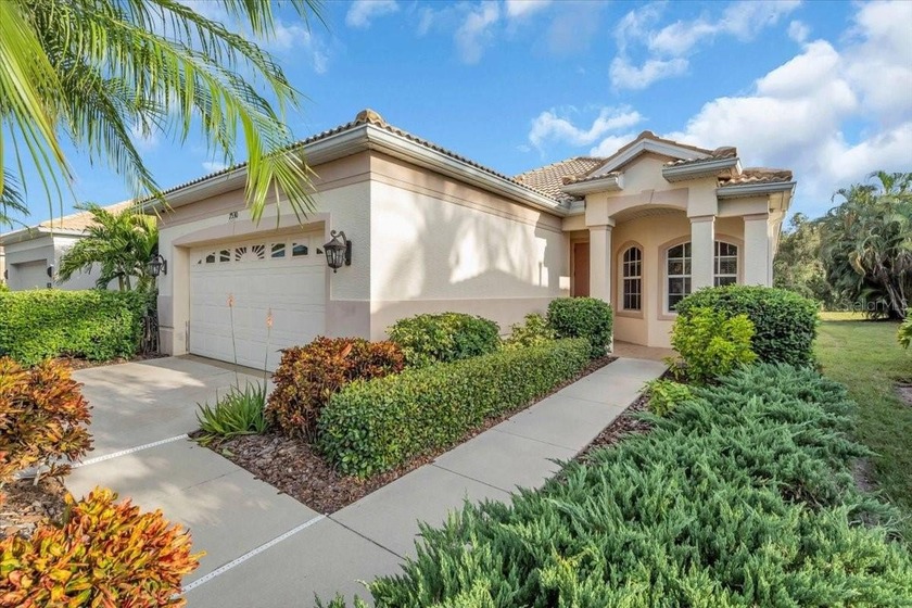 PRICE ADJUSTMENT! This home is priced to sell. DO NOT MISS THIS - Beach Home for sale in Bradenton, Florida on Beachhouse.com