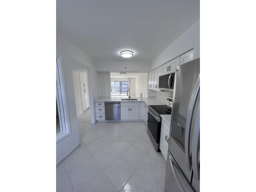 COMPLETELY RENOVATED unit that is ready for your personal - Beach Condo for sale in Delray Beach, Florida on Beachhouse.com