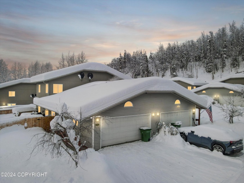 Discover this gem in Eagle River, where every inch is smartly - Beach Home for sale in Eagle River, Alaska on Beachhouse.com