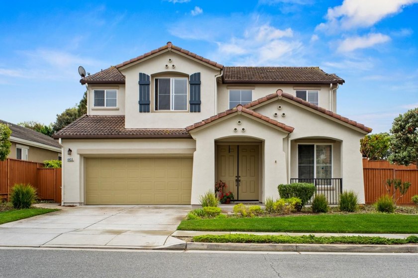 Lots of lot, lots of home, lots of options. Need a full bed/bath - Beach Home for sale in Seaside, California on Beachhouse.com