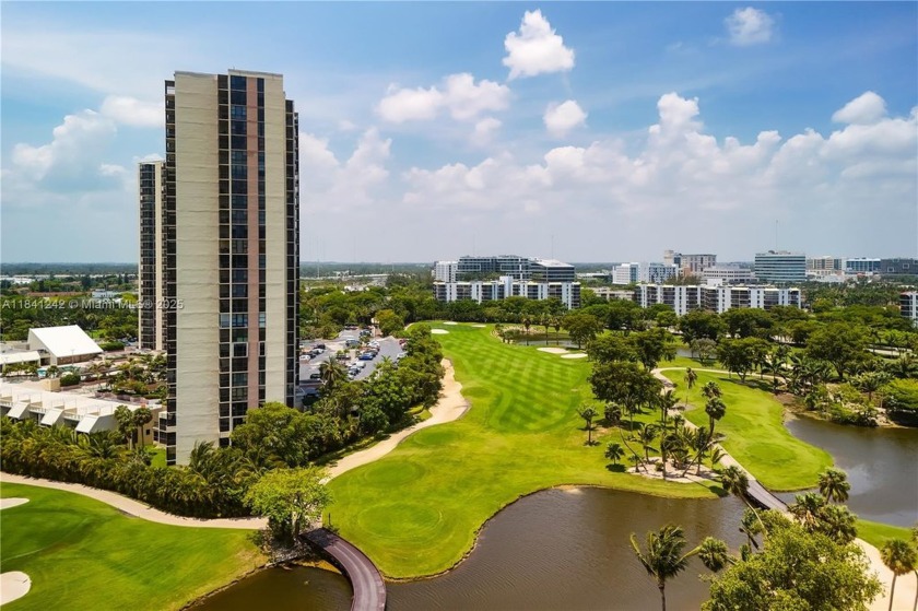 Gorgeous apartment 2-2, on the Aventura Golf Course, total - Beach Condo for sale in Aventura, Florida on Beachhouse.com