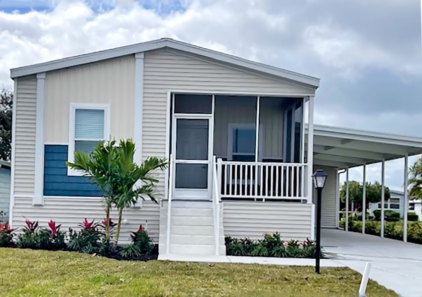 This new home has a center island kitchen with new SS appliances - Beach Home for sale in Boynton Beach, Florida on Beachhouse.com