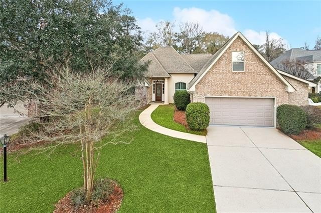 Welcome to 432 Marina Oaks Drive, located inside the gated - Beach Home for sale in Mandeville, Louisiana on Beachhouse.com