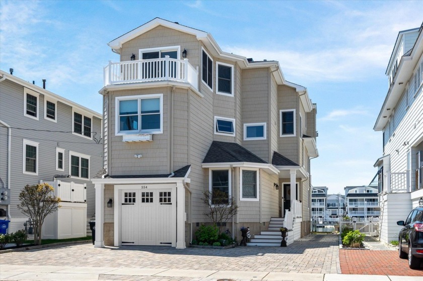 Experience coastal luxury at this stunning Avalon Bayfront - Beach Home for sale in Avalon, New Jersey on Beachhouse.com