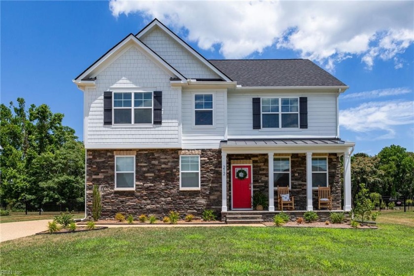 Welcome home and ready for a fast close! This newer-built home - Beach Home for sale in Smithfield, Virginia on Beachhouse.com