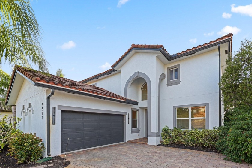 Completely updated and truly move-in ready, this stunning - Beach Home for sale in Boynton Beach, Florida on Beachhouse.com