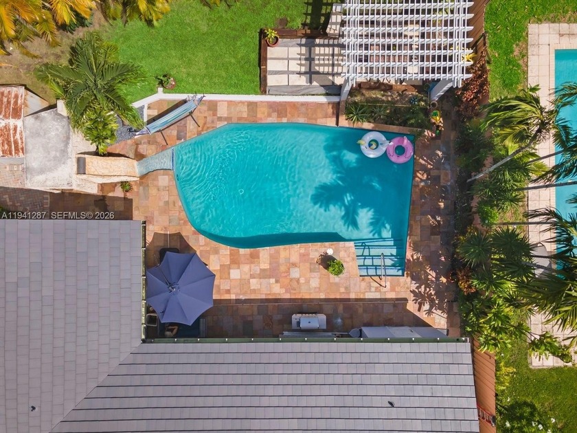 Beautifully remodeled home in Pickwick community. Spacious 4 - Beach Home for sale in North Miami Beach, Florida on Beachhouse.com