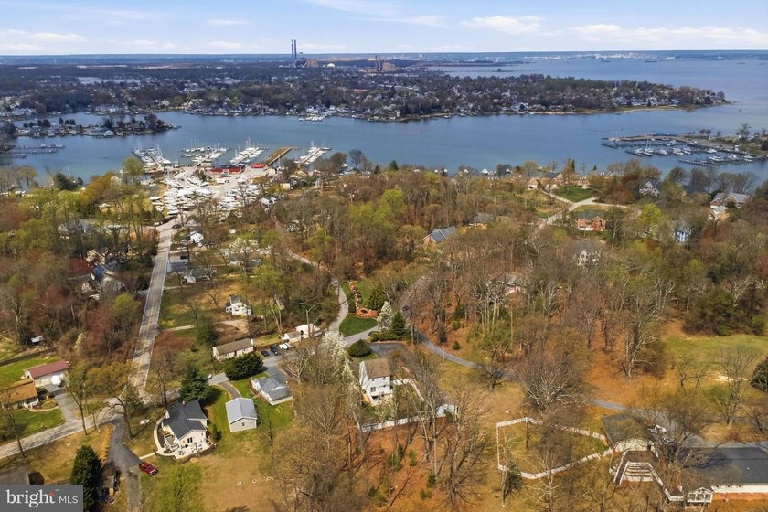 HIGHEST AND BEST DUE SUNDAY 4/12 at 6pm.    Welcome to 7717 - Beach Home for sale in Pasadena, Maryland on Beachhouse.com