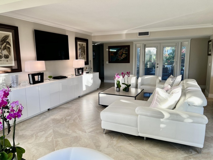 Beautifully renovated 2-bedroom, 2-bath 1st floor corner - Beach Condo for sale in Boynton Beach, Florida on Beachhouse.com