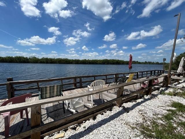 Land Lease only $475 mo.......Wooded community nestled in huge - Beach Home for sale in Ruskin, Florida on Beachhouse.com