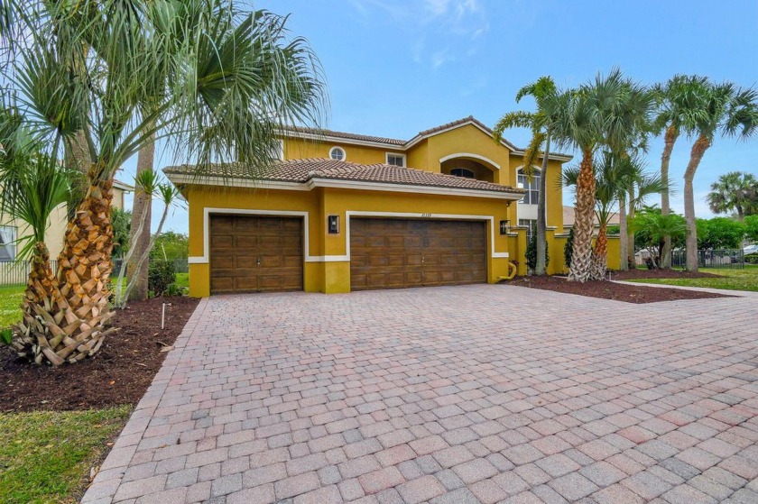 Extremely large lot and largest model this 5 bedroom 3 bath home - Beach Home for sale in Lake Worth, Florida on Beachhouse.com