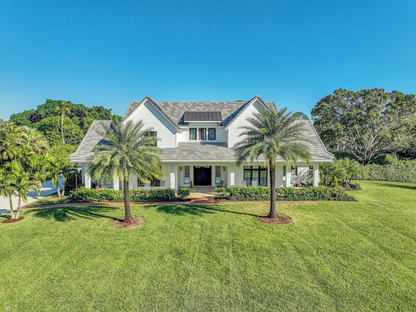 Find your Sanctuary in Steeplechase! Designed and Custom built - Beach Home for sale in Palm Beach Gardens, Florida on Beachhouse.com