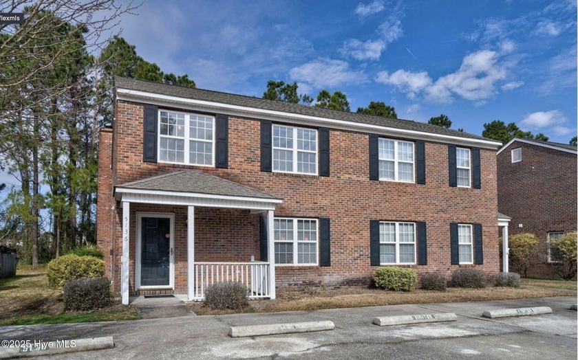 Investment Opportunity or Primary Residence on this Townhouse - Beach Townhome/Townhouse for sale in Wilmington, North Carolina on Beachhouse.com