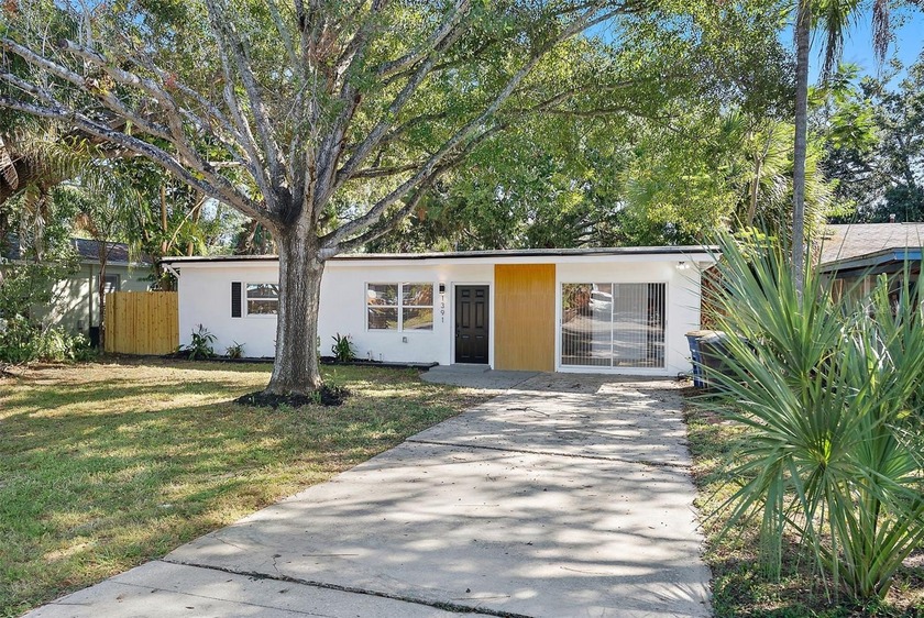 Beautifully remodeled and well-priced Clearwater Mid-Century - Beach Home for sale in Clearwater, Florida on Beachhouse.com