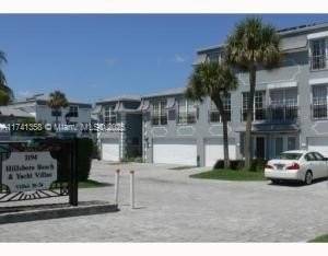 Beautiful tri level townhome on prestigious Hillsboro Mile!! 30 - Beach Townhome/Townhouse for sale in Hillsboro Beach, Florida on Beachhouse.com