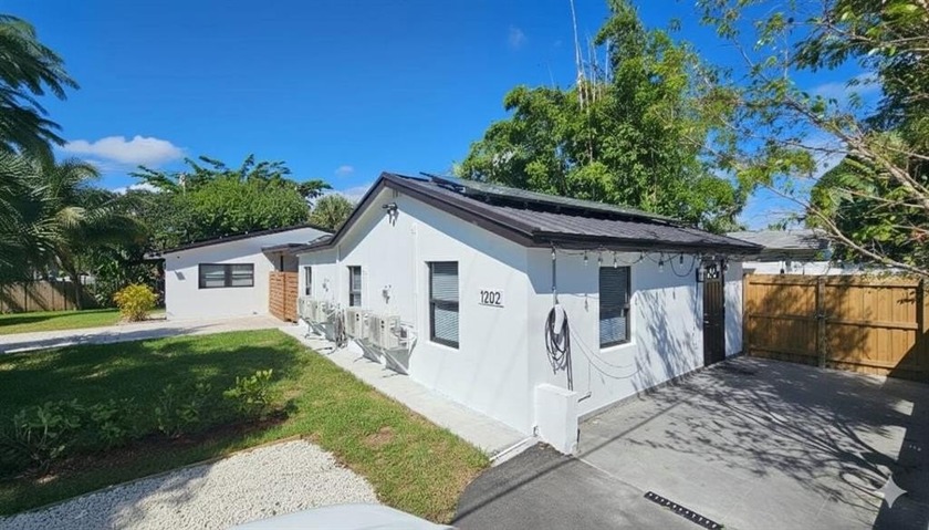 FULLY RENOVATED INVESTMENT PROPERTY 7% Cap Rate--CASH ONLY / - Beach Lot for sale in Fort Lauderdale, Florida on Beachhouse.com