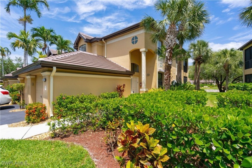 Gorgeous Fully Furnished Turnkey Townhome with Lake View - Beach Townhome/Townhouse for sale in Naples, Florida on Beachhouse.com