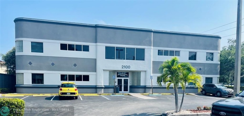 Completely remodeled medical office condo for sale in - Beach Commercial for sale in Lighthouse Point, Florida on Beachhouse.com