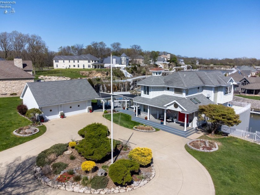 One-of-a-kind Lake Home/Boathouse w/views on 1.1 acres (3 - Beach Home for sale in Marblehead, Ohio on Beachhouse.com