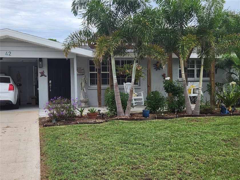 Check out this ridiculously charming Englewood Village cottage - Beach Home for sale in Englewood, Florida on Beachhouse.com