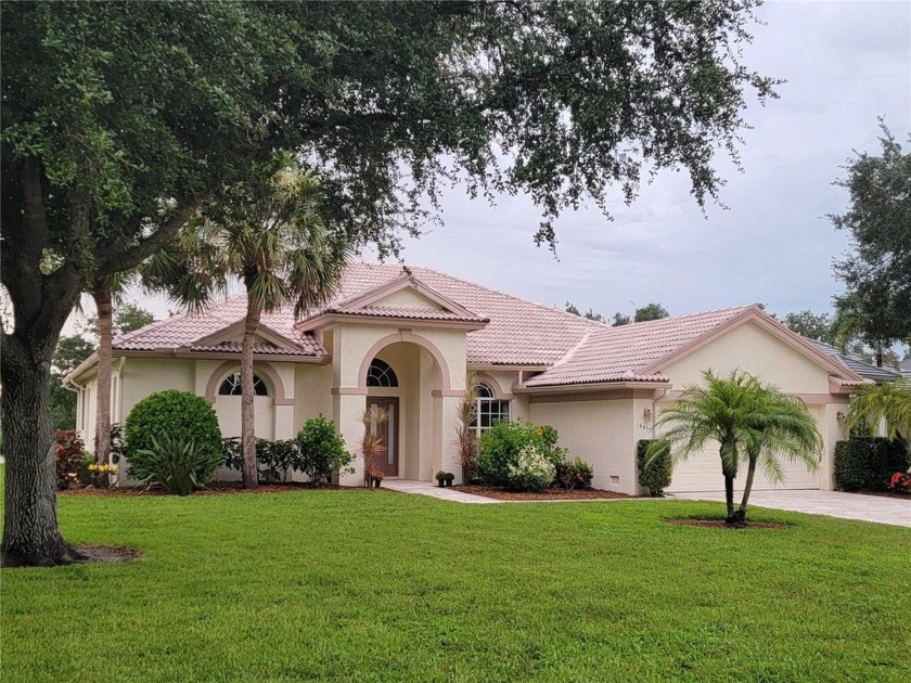 2 257 sqft, 3 Bedroom, 2 Bathroom, 2 Car Garage, Lake Views
This - Beach Home for sale in Port Charlotte, Florida on Beachhouse.com