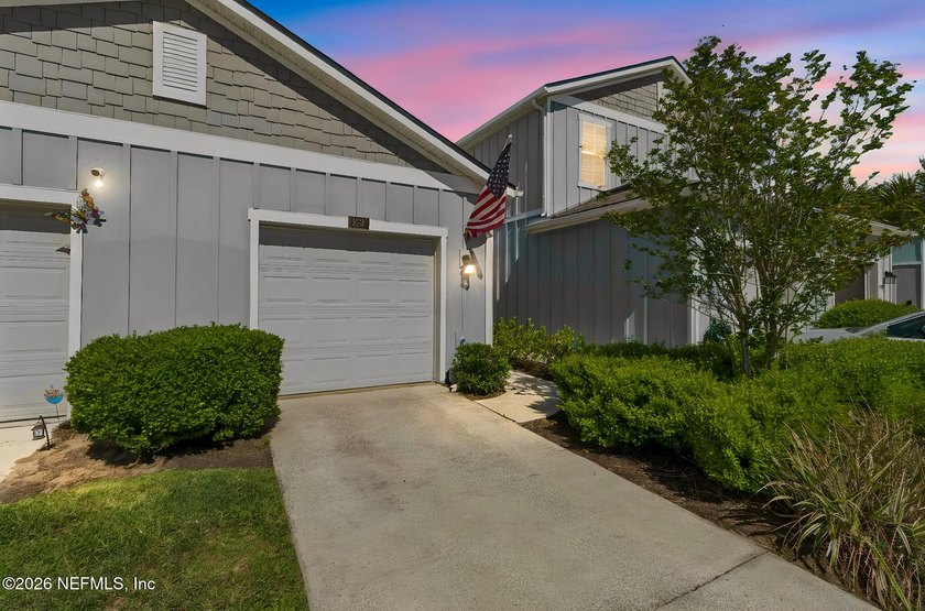 Skip the wait for new construction, this pristine 2022-built - Beach Townhome/Townhouse for sale in Jacksonville, Florida on Beachhouse.com