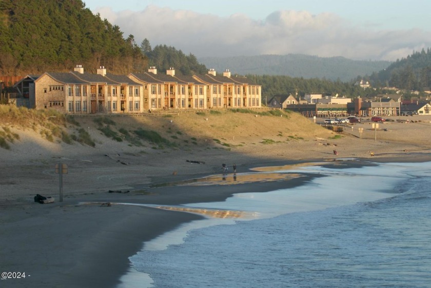 Live like royalty on the Oregon Coast! This deluxe abode is a - Beach Condo for sale in Pacific City, Oregon on Beachhouse.com