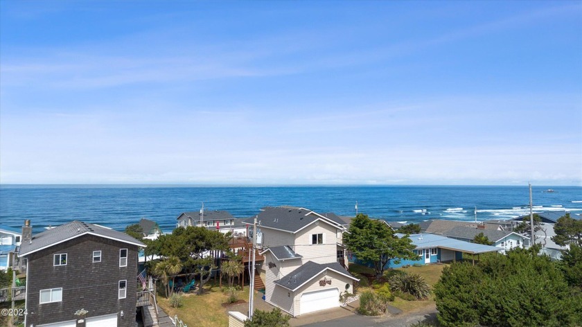 A coastal paradise located in Road's End neighborhood. This - Beach Home for sale in Lincoln City, Oregon on Beachhouse.com