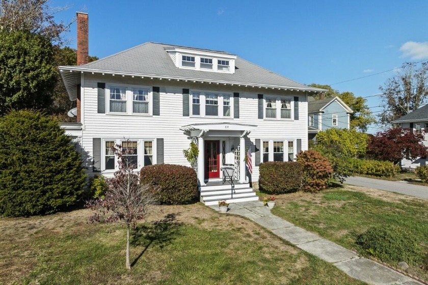 Stately 1914 shipbuilder's home in the heart of East Boothbay - Beach Home for sale in Boothbay, Maine on Beachhouse.com