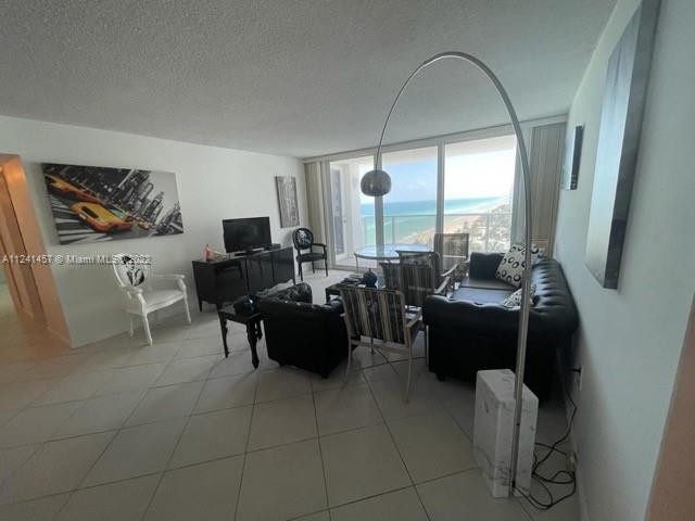 Amazing 2 beds/2baths, ocean view from every room. Balcony - Beach Condo for sale in Hollywood, Florida on Beachhouse.com