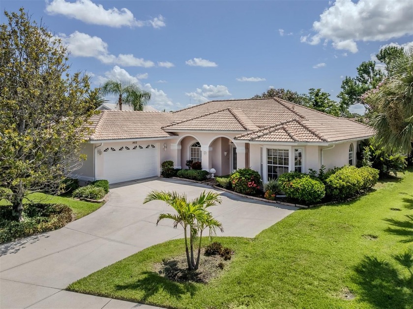 This 2,344 square foot pool home is on a beautiful over 1/3 acre - Beach Home for sale in Venice, Florida on Beachhouse.com