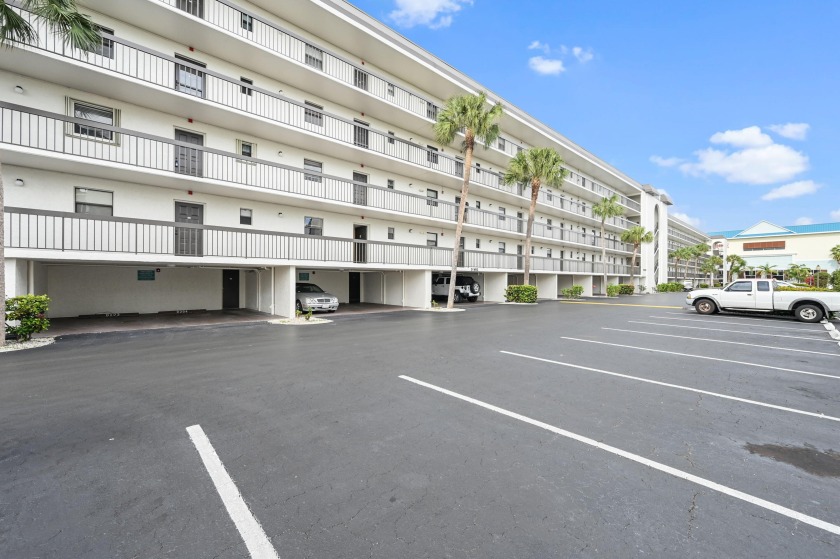 Welcome to your own slice of paradise! This charming Cabana unit - Beach Condo for sale in Marco Island, Florida on Beachhouse.com