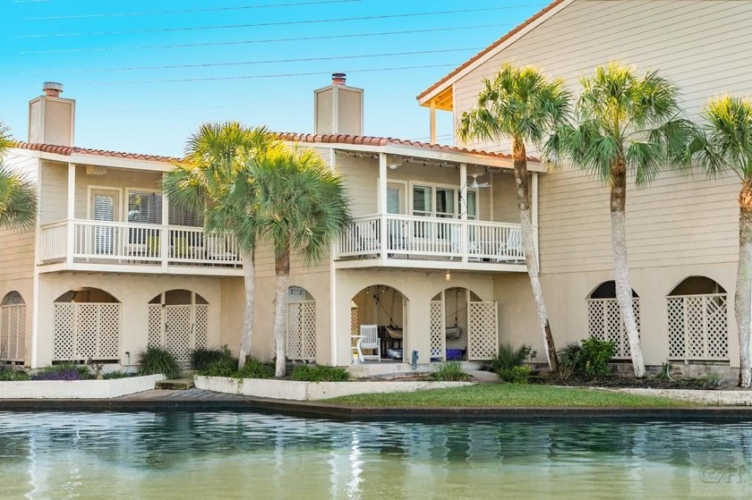 GORGEOUS waterfront getaway located in Pirates Cove Townhomes on - Beach Townhome/Townhouse for sale in Galveston, Texas on Beachhouse.com