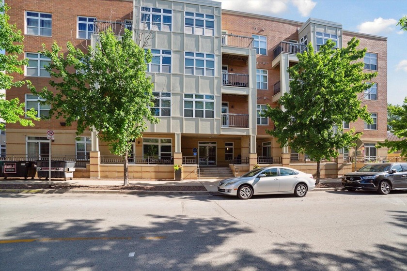 Riverbridge Condominiums are located right on the riverwalk for - Beach Condo for sale in Milwaukee, Wisconsin on Beachhouse.com