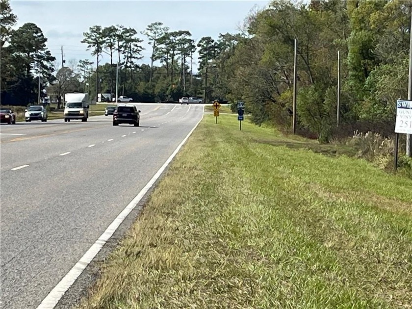 5.7 ACRES 450' OF INCREDIBLE EXPOSURE TO FOLEY BEACH EXPRESS! - Beach Acreage for sale in Foley, AL on Beachhouse.com