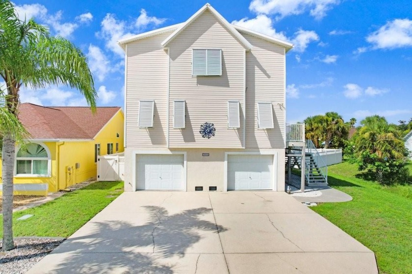 It is time for you to experience the premier Florida vacation - Beach Home for sale in Apollo Beach, Florida on Beachhouse.com