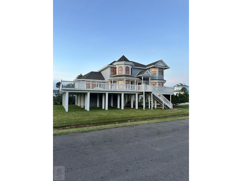 Beachside escape! This Victorian design graces the corner of - Beach Home for sale in Galveston, Texas on Beachhouse.com