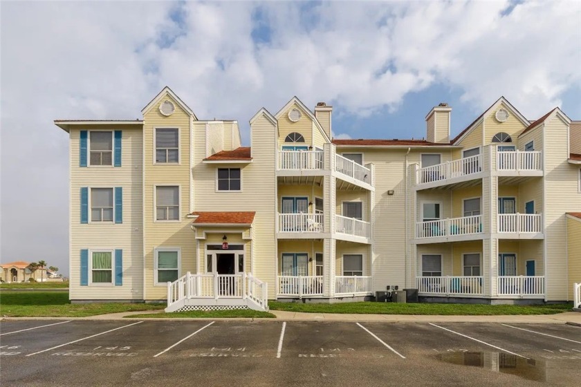 Where else can you walk to a beach within 5 minutes? At this - Beach Condo for sale in Corpus Christi, Texas on Beachhouse.com