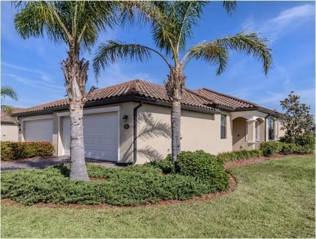 Waterview villa, resort amenities and maintenance-free living! - Beach Home for sale in Venice, Florida on Beachhouse.com