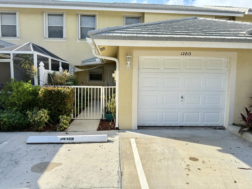 Bright and open townhouse in quiet, but convenient location. Two - Beach Townhome/Townhouse for sale in Palm Beach Gardens, Florida on Beachhouse.com
