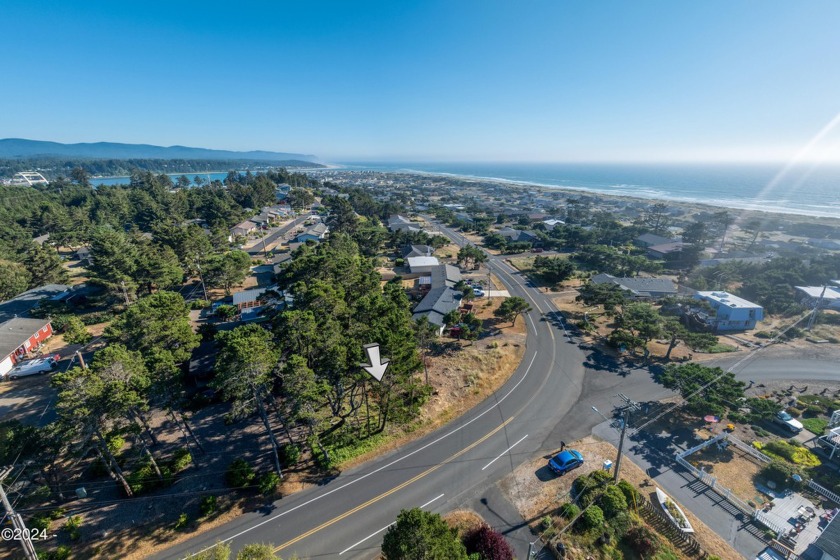 Great opportunity for building a new home on a vacant lot in - Beach Lot for sale in Waldport, Oregon on Beachhouse.com