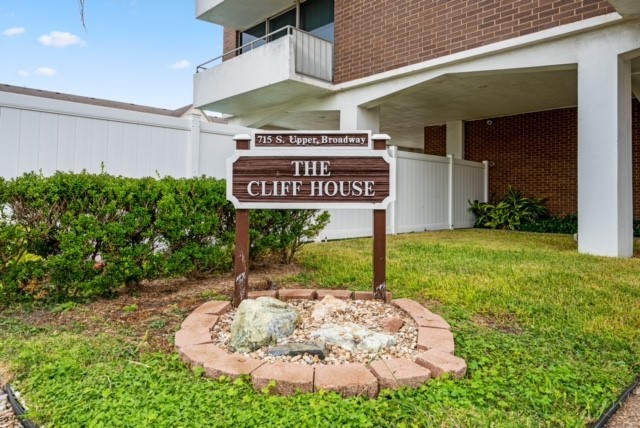 This gorgeous downtown unit at The Cliff House is a great find - Beach Condo for sale in Corpus Christi, Texas on Beachhouse.com