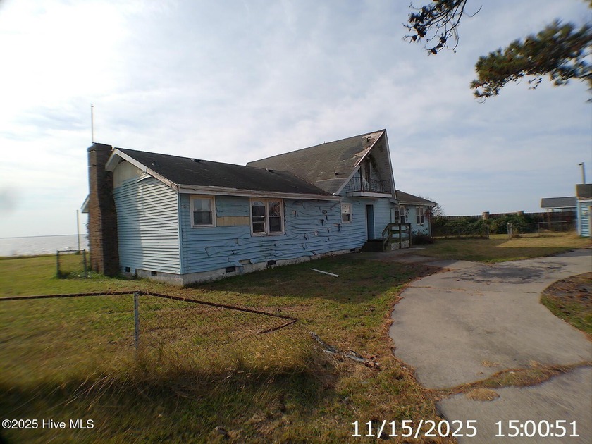 This property is subject to a 3-Day First Look Period. Seller - Beach Home for sale in Hertford, North Carolina on Beachhouse.com