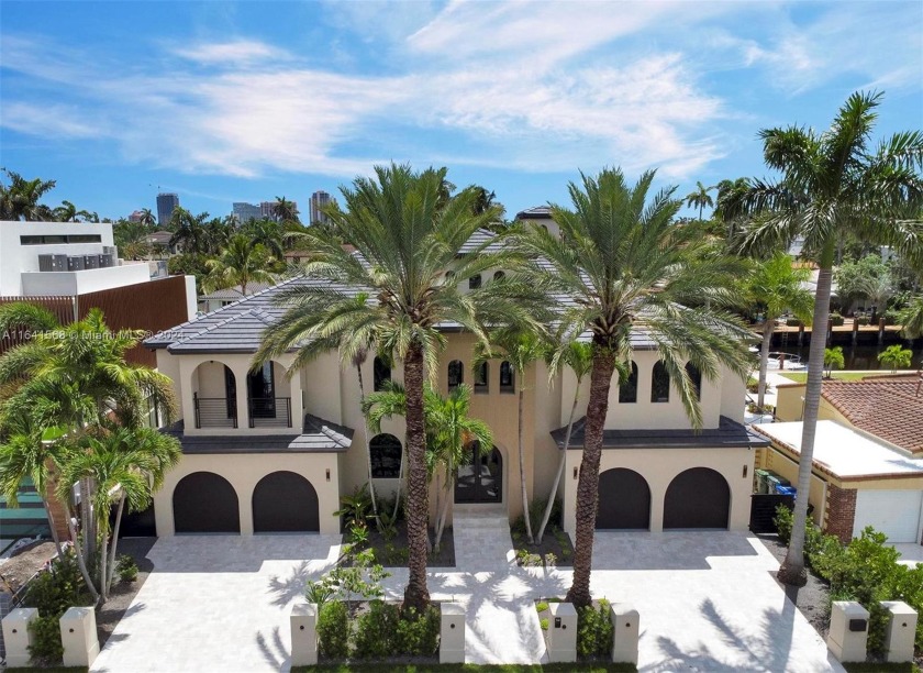 **Luxury Waterfront Home on Coconut Isle** Welcome to your dream - Beach Home for sale in Fort Lauderdale, Florida on Beachhouse.com