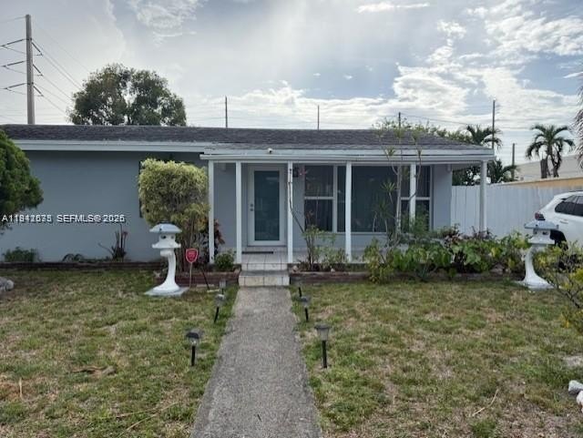 Nice 3 Bedrooms, 2 Baths plus Den in Hollywood impact window - Beach Home for sale in Hollywood, Florida on Beachhouse.com